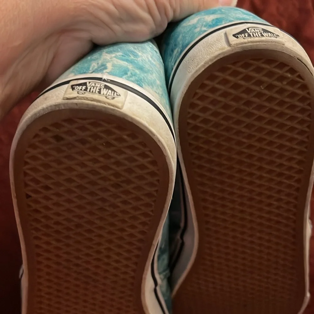 Vans  coastal cloud blue & white women’s size 9 canvas shoes Beach walking shoes